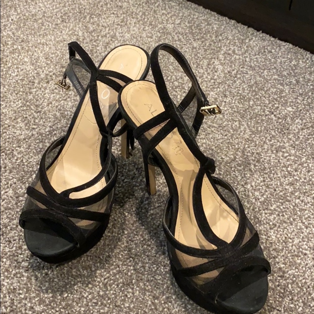 Black platform Aldo heels